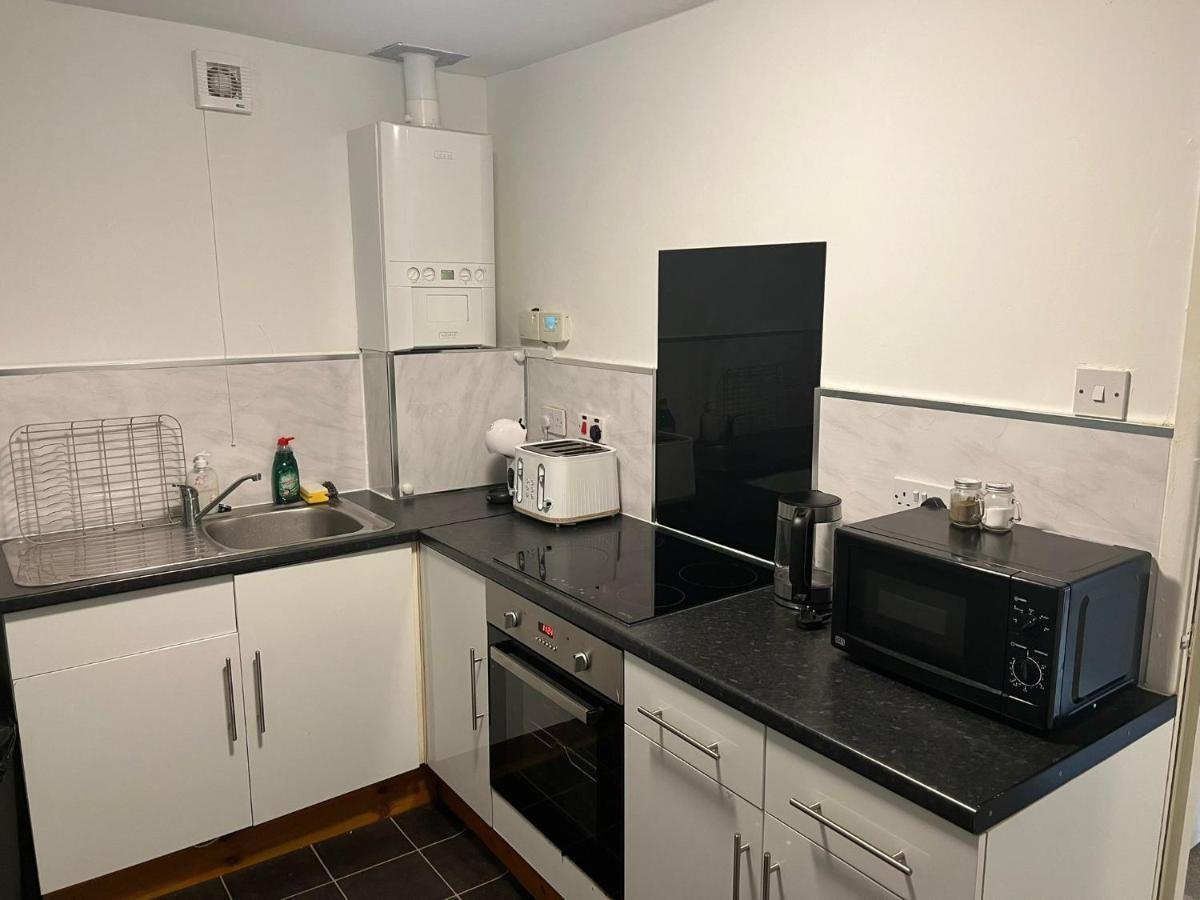Topzy-Turvy - 1 Bedroom Apartment 斯旺西 外观 照片